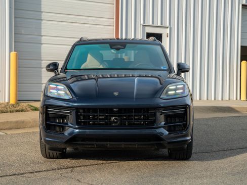 New 2026 Porsche Cayenne Turbo AWD/4WD image 10