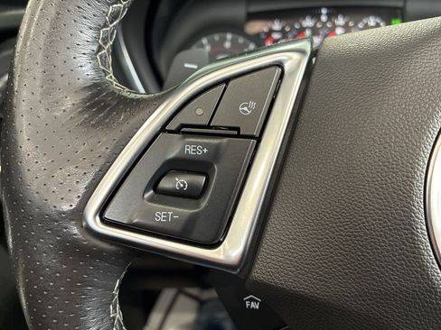 Used 2018 Chevrolet Camaro SS image 23