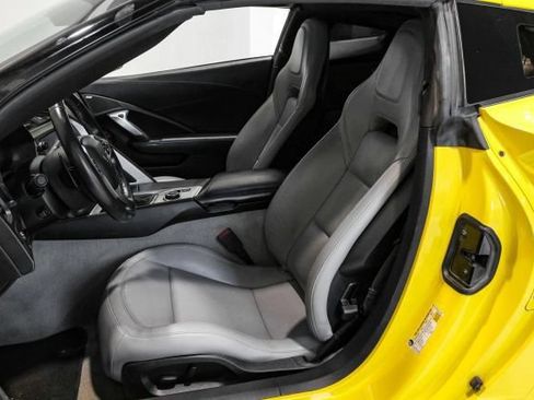 Used 2015 Chevrolet Corvette Stingray Coupe RWD image 25