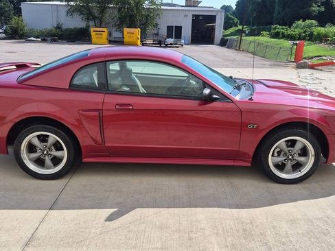 Used 2002 Ford Mustang GT RWD image 8