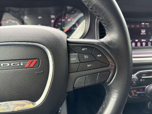Used 2018 Dodge Charger SXT w/ Blacktop Package RWD image 29