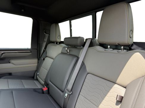 New 2026 Chevrolet Silverado 2500 ZR2 AWD/4WD image 16