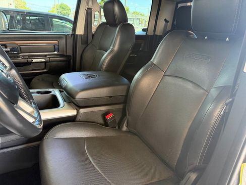 Used 2017 RAM 2500 Laramie w/ Sport Appearance Group AWD/4WD image 6