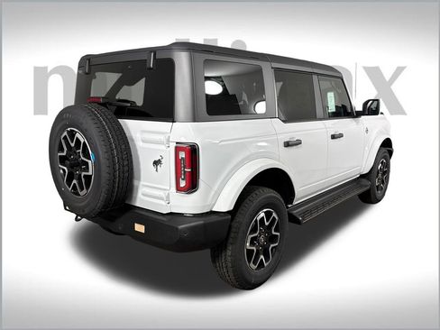 New 2026 Ford Bronco Outer Banks image 3