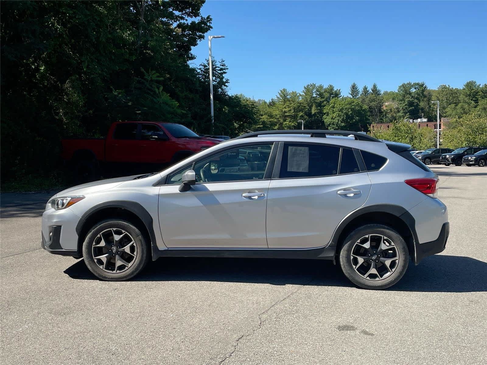 Used 2019 Subaru Crosstrek 2.0i Premium w/ Popular Package #3 AWD/4WD image 2