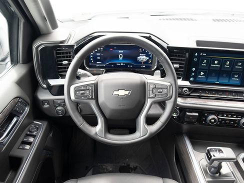 Used 2025 Chevrolet Silverado 1500 LTZ w/ LTZ Convenience Package II AWD/4WD image 2