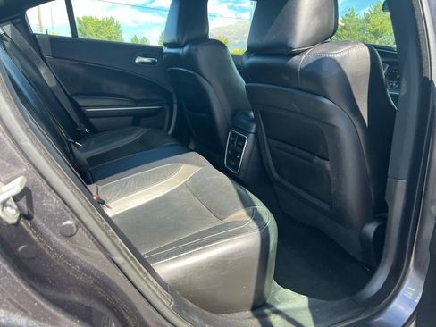 Used 2021 Dodge Charger SXT w/ Leather Interior Group image 17