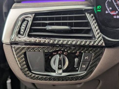 Used 2021 BMW 540i w/ Executive Package image 15