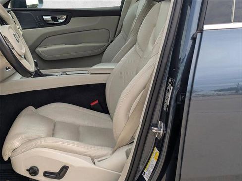 Used 2021 Volvo XC60 T5 Inscription w/ Advanced Package image 14