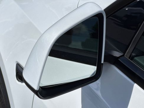 Used 2023 Tesla Model Y Long Range AWD/4WD image 51