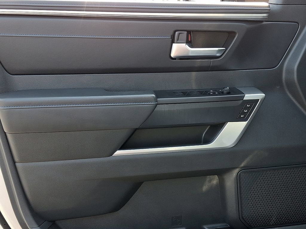 Used 2024 Toyota Sequoia Platinum AWD/4WD image 16