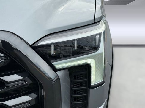 Used 2023 Toyota Tundra Platinum image 11