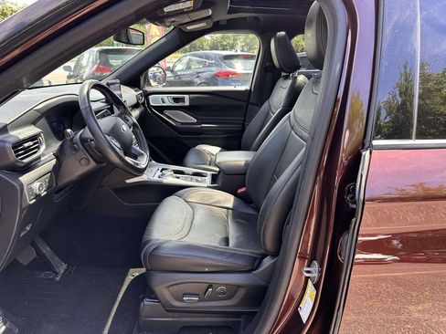 Used 2020 Ford Explorer ST w/ ST High-Performance Pack AWD/4WD image 12