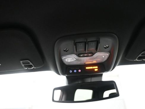 Used 2023 Chevrolet Colorado LT w/ LT Convenience Package III image 12