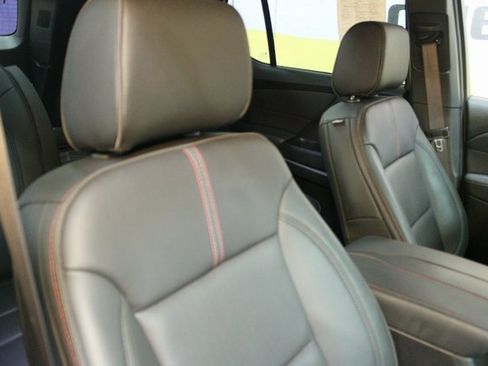 Used 2023 Chevrolet Traverse RS w/ LPO, Floor Liner Package image 8