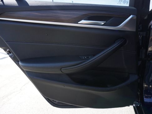 Used 2017 BMW 540i RWD image 14