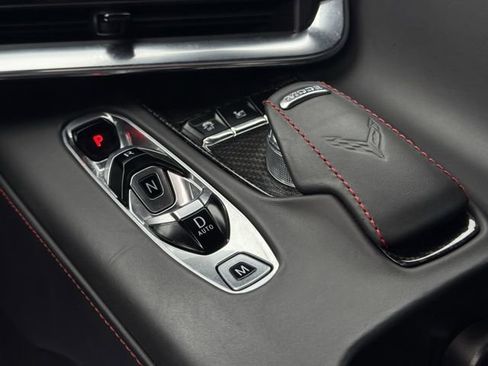 Used 2021 Chevrolet Corvette Stingray Premium Cpe w/ Z51 Performance Package RWD image 17