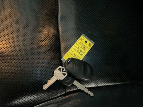 Used 2013 Toyota Tundra Platinum image 26