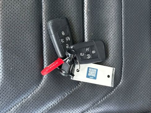 Used 2021 Volkswagen Jetta SEL Premium image 29