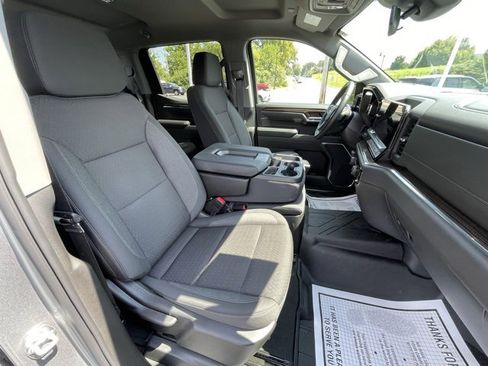 New 2025 Chevrolet Silverado 1500 LT w/ Safety Package image 32