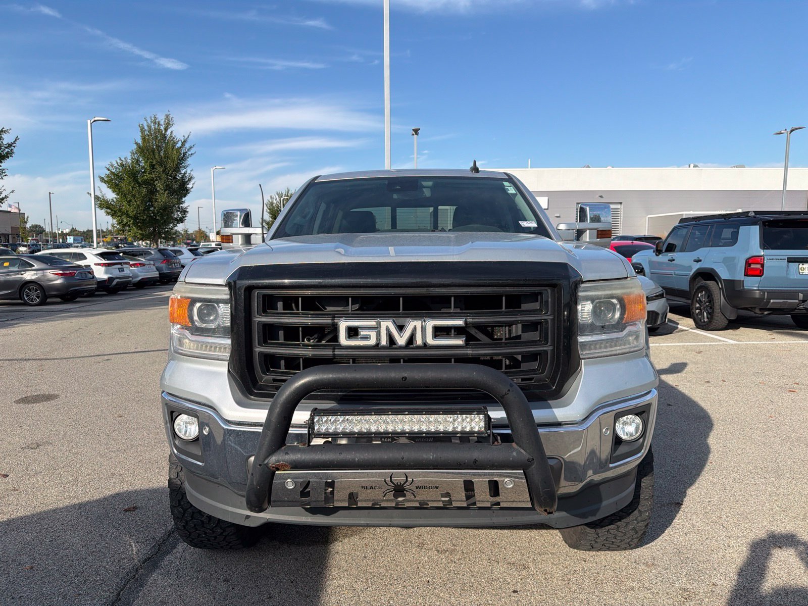 Used 2015 GMC Sierra 1500 SLT w/ SLT Crew Cab Value Package AWD/4WD image 4