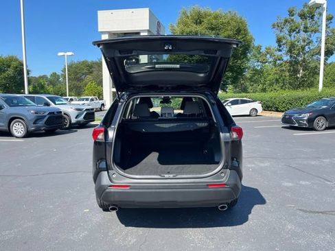 Used 2025 Toyota RAV4 XLE AWD/4WD image 10