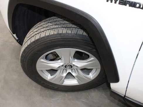 Used 2019 Toyota RAV4 XLE image 35