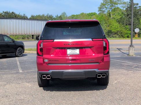 New 2026 GMC Yukon Denali w/ Denali Reserve Package AWD/4WD image 4