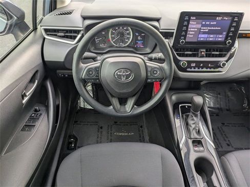 Used 2020 Toyota Corolla LE image 15