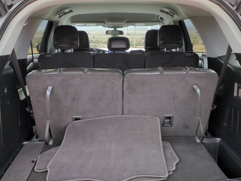 Used 2022 Ford Explorer XLT w/ Equipment Group 202A image 28