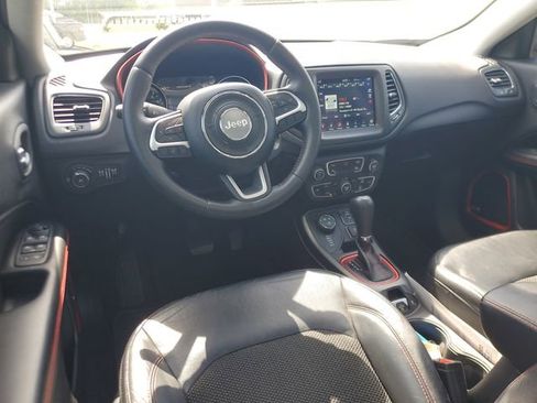 Used 2018 Jeep Compass Trailhawk w/ Navigation Group AWD/4WD image 18