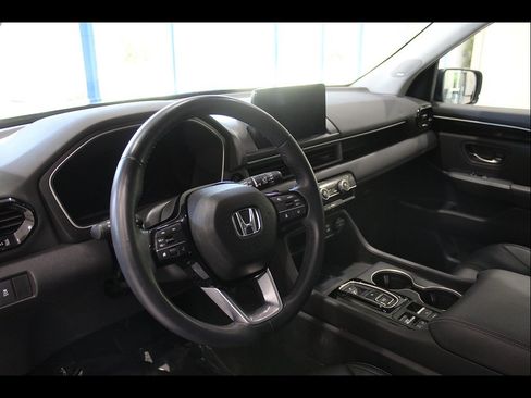Certified 2023 Honda Pilot Touring image 13