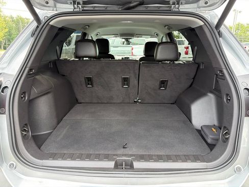 Used 2023 Chevrolet Equinox Premier AWD/4WD image 34