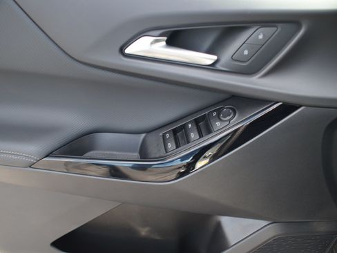 Used 2026 Chevrolet Equinox LT w/ LPO, Floor Liner Package FWD image 27