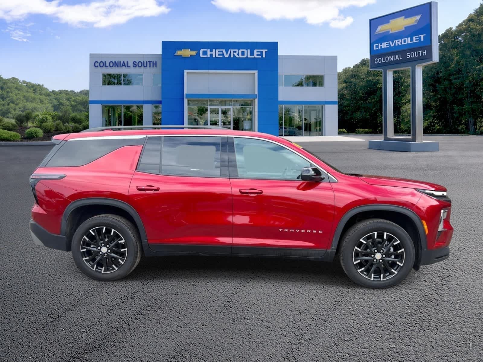 Used 2026 Chevrolet Traverse LT w/ Sun and Wheel Package AWD/4WD image 7