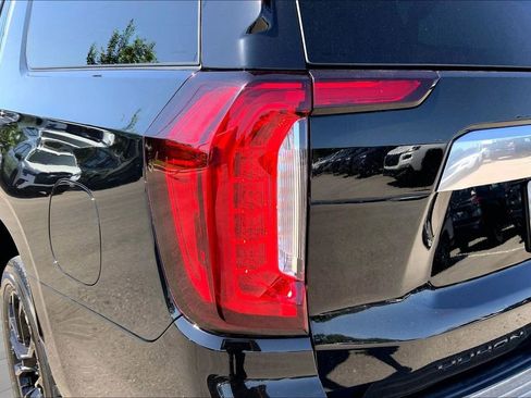 Used 2022 GMC Yukon XL Denali AWD/4WD image 22