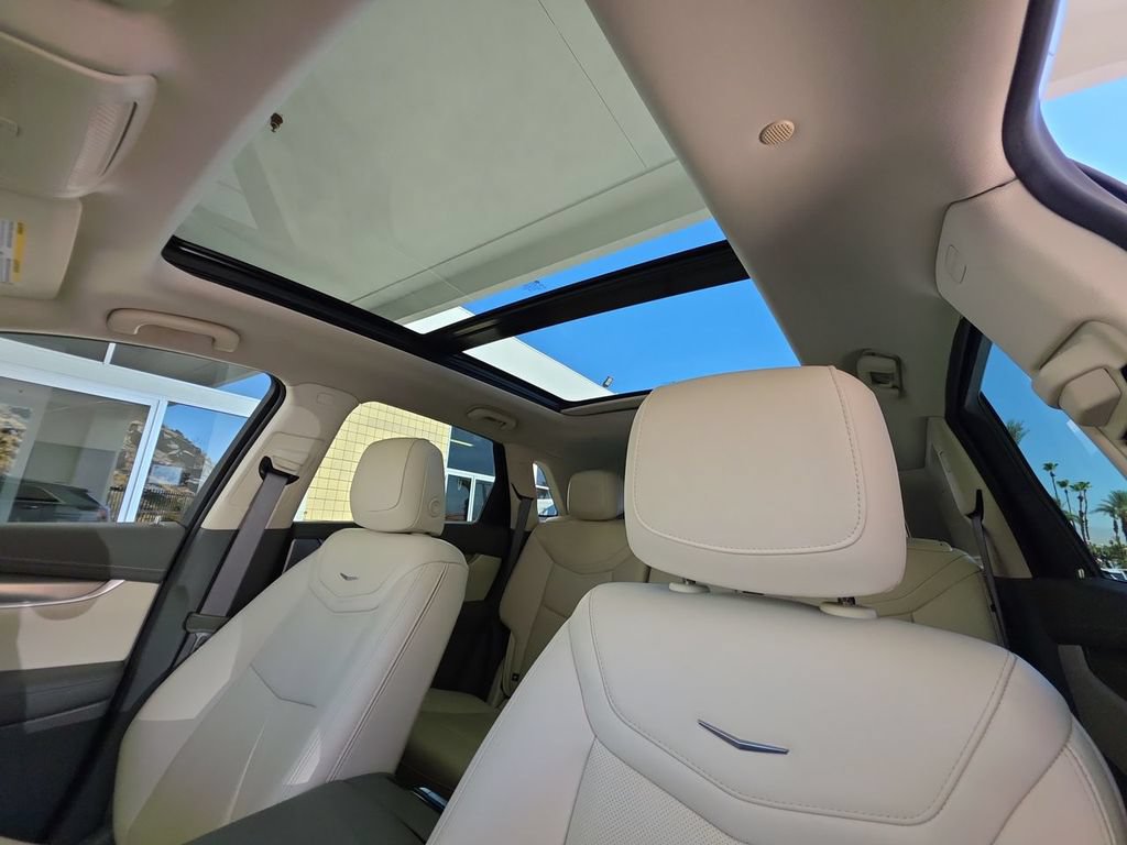 Certified 2024 Cadillac XT5 Premium Luxury FWD image 19