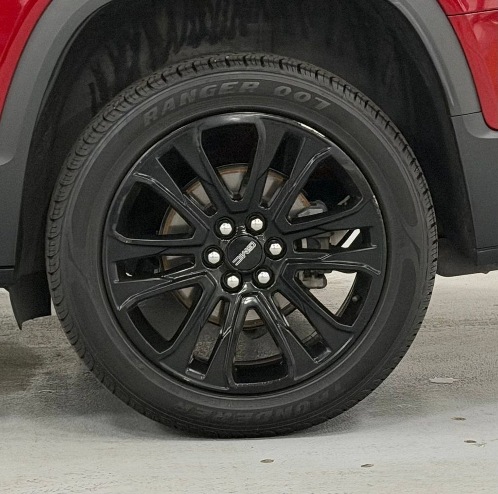 Used 2023 GMC Acadia SLE w/ Driver Convenience Package AWD/4WD image 8