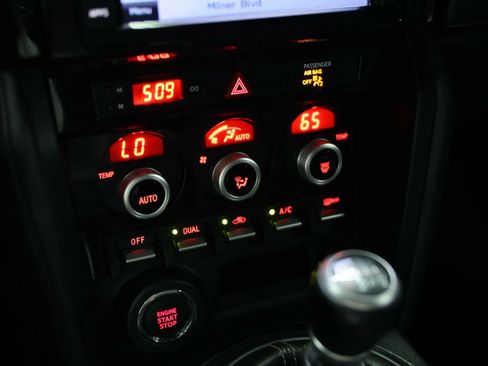 Used 2018 Subaru BRZ Limited w/ 50th Anniversary Edition image 28