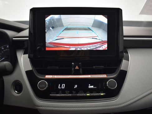 Used 2025 Toyota Corolla SE FWD image 15