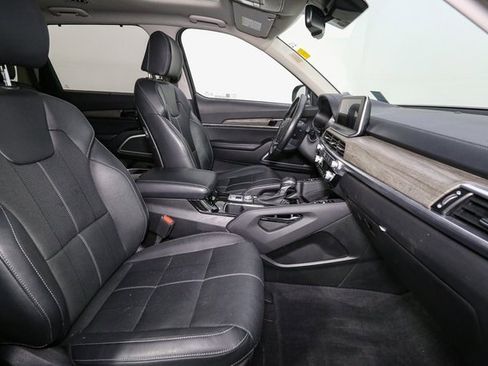 Used 2022 Kia Telluride EX w/ Towing Package image 16