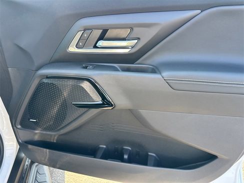 New 2025 Chevrolet Silverado EV LT image 14