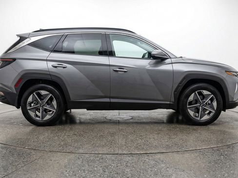 Used 2025 Hyundai Tucson SEL AWD/4WD image 11