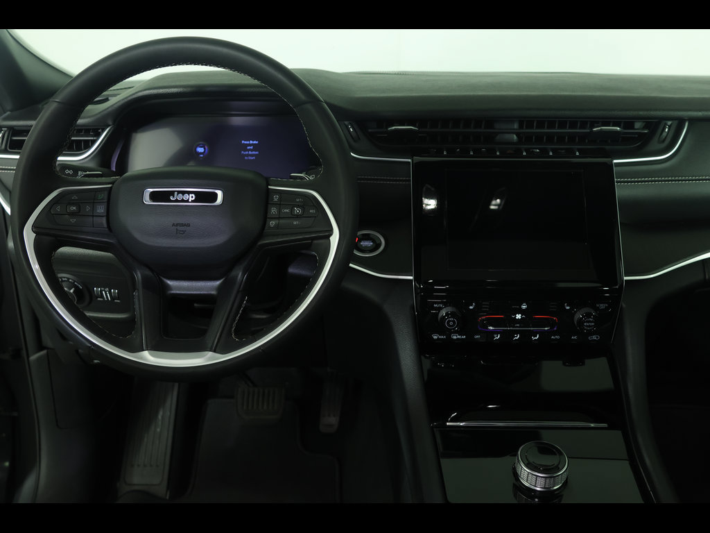 Certified 2024 Jeep Grand Cherokee Altitude AWD/4WD image 16