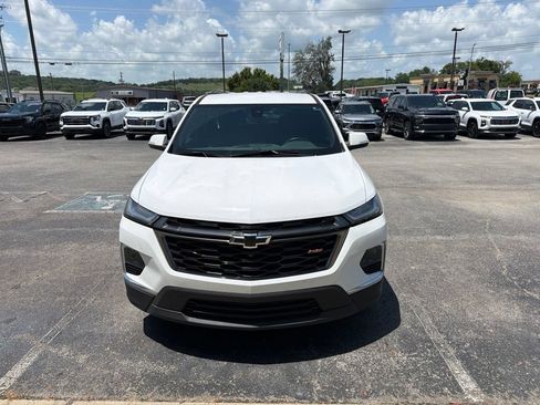 Used 2023 Chevrolet Traverse RS w/ LPO, Floor Liner Package FWD image 1
