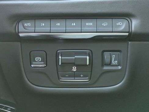 Certified 2025 Cadillac Escalade ESV Sport Platinum AWD/4WD image 28