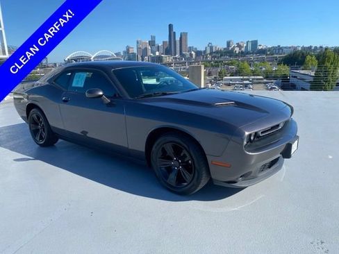 Used 2020 Dodge Challenger SXT RWD image 1
