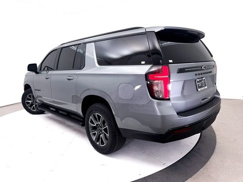 Used 2024 Chevrolet Suburban Z71 w/ Luxury Package AWD/4WD image 2
