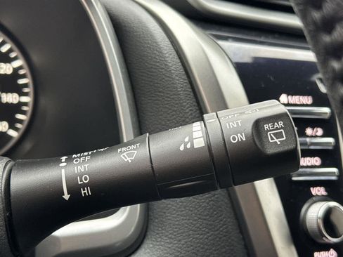 Used 2024 Nissan Murano SV w/ SV Midnight Edition Package image 28