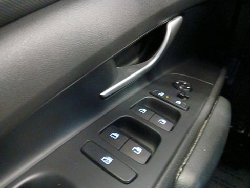 Certified 2024 Hyundai Elantra SEL w/ Convenience Package image 16